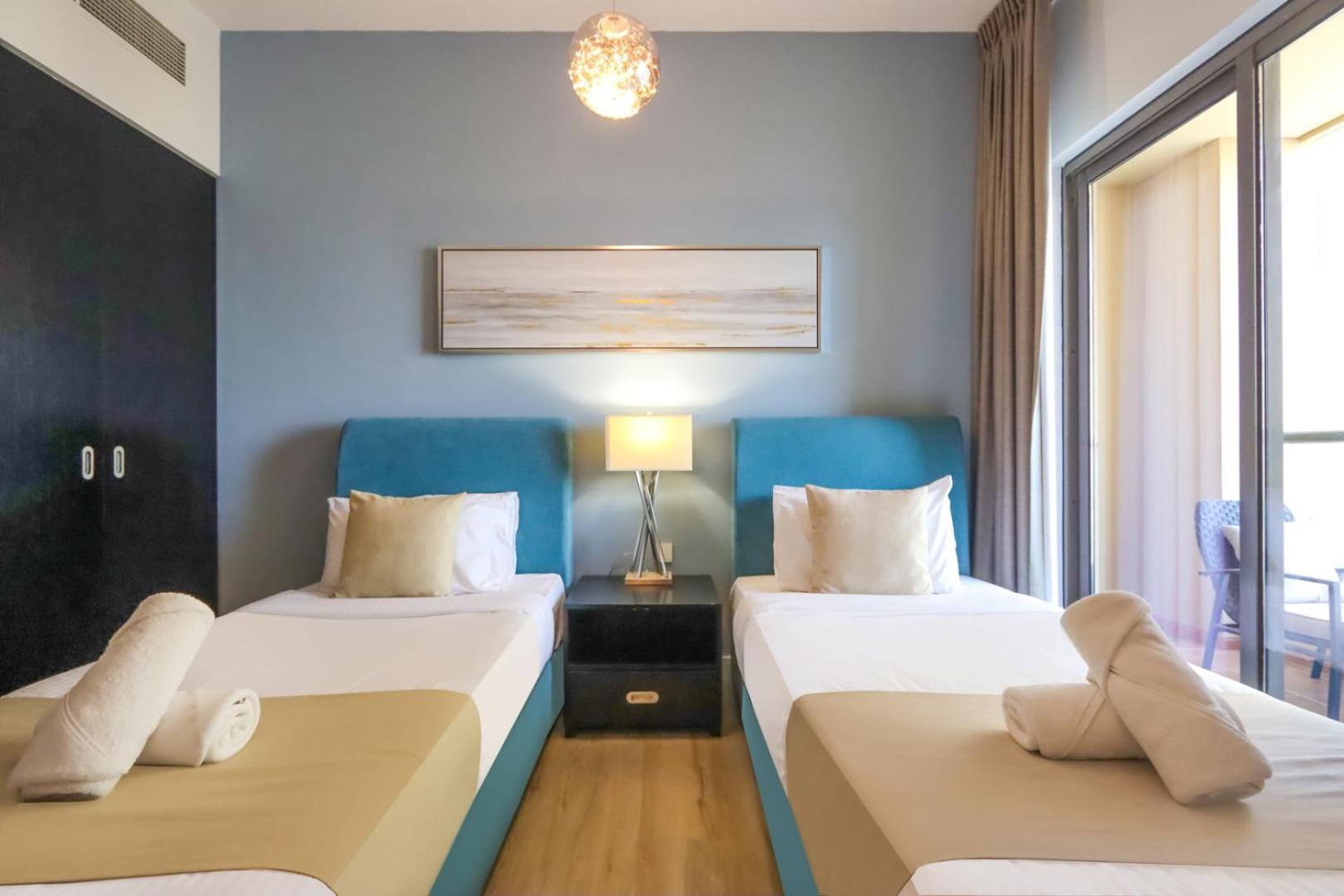 Livbnb- Stylish 2bhk In Jbr Access *