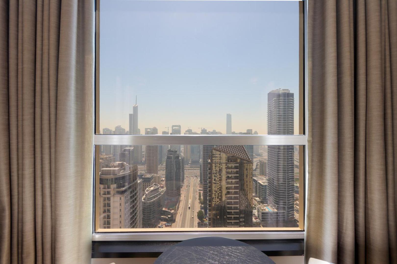 Livbnb- Stylish 2bhk In Jbr Access Apartment Dubai