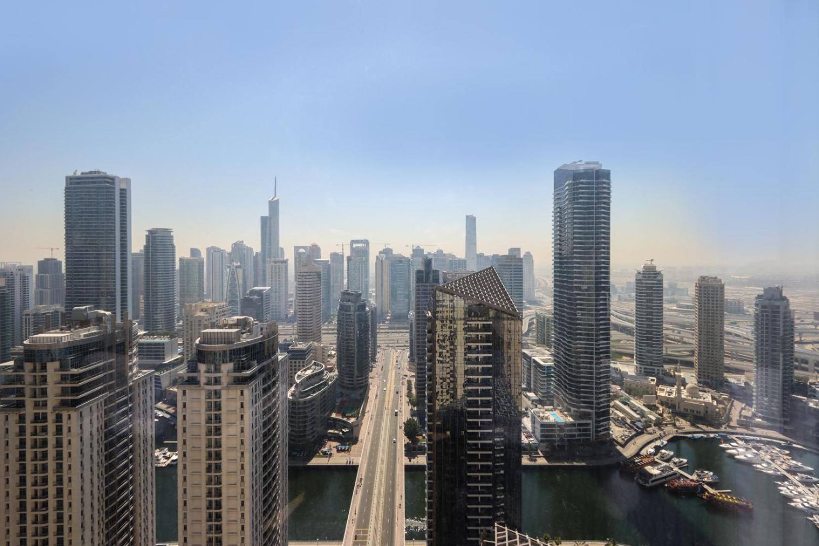 Livbnb- Stylish 2bhk In Jbr Access Dubai